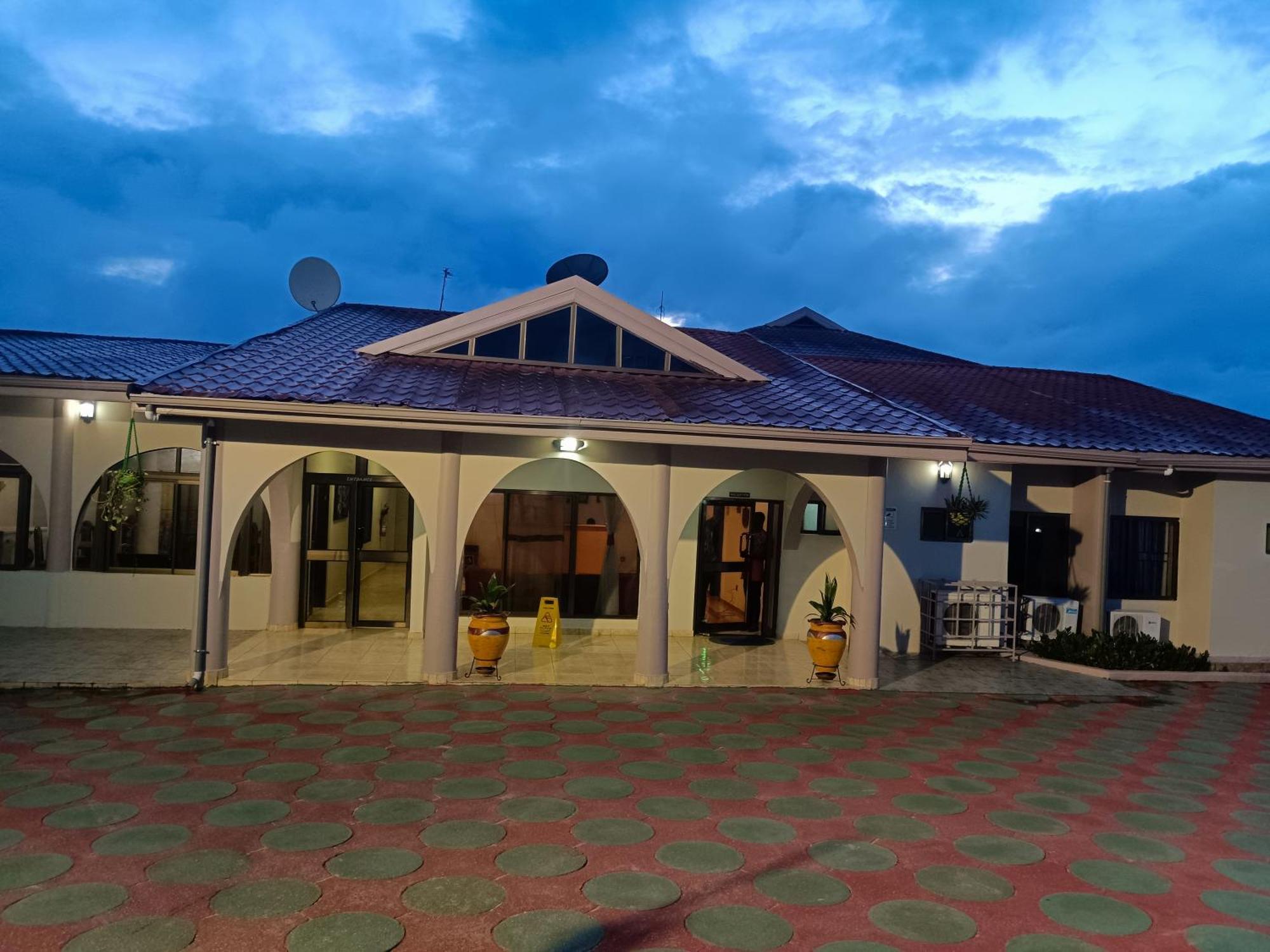 Prestige Guesthouse ,Ksi Kumasi Dış mekan fotoğraf