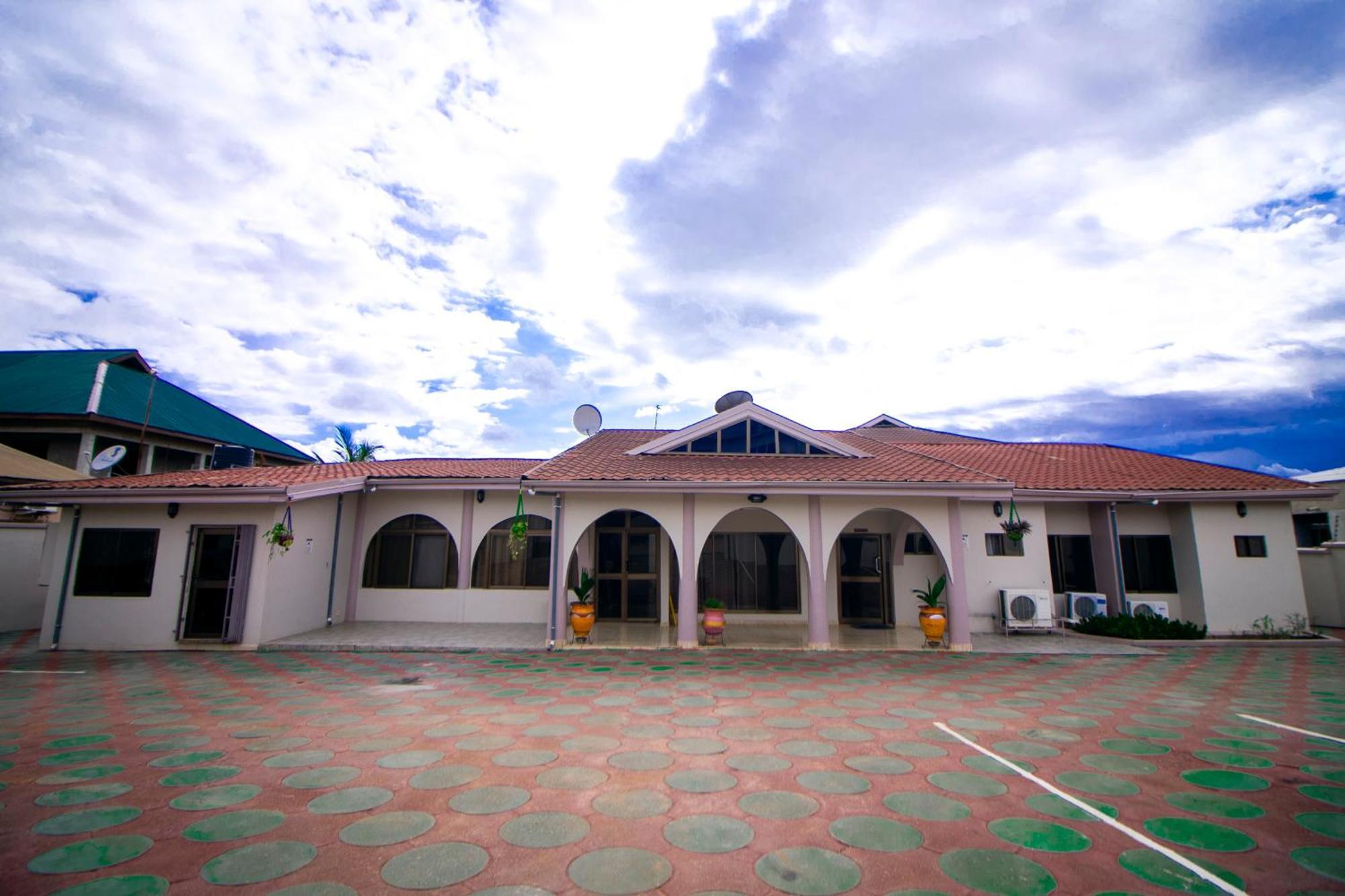 Prestige Guesthouse ,Ksi Kumasi Dış mekan fotoğraf